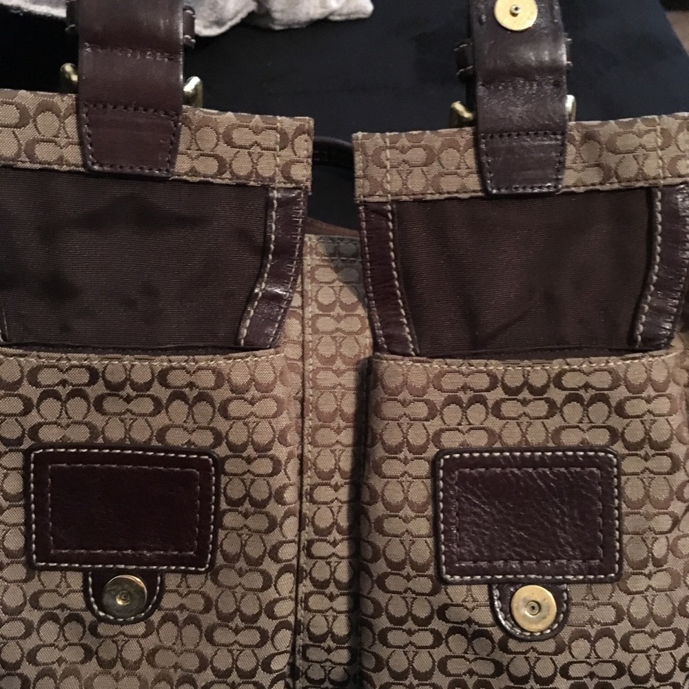 Coach - Picture 3 of 5